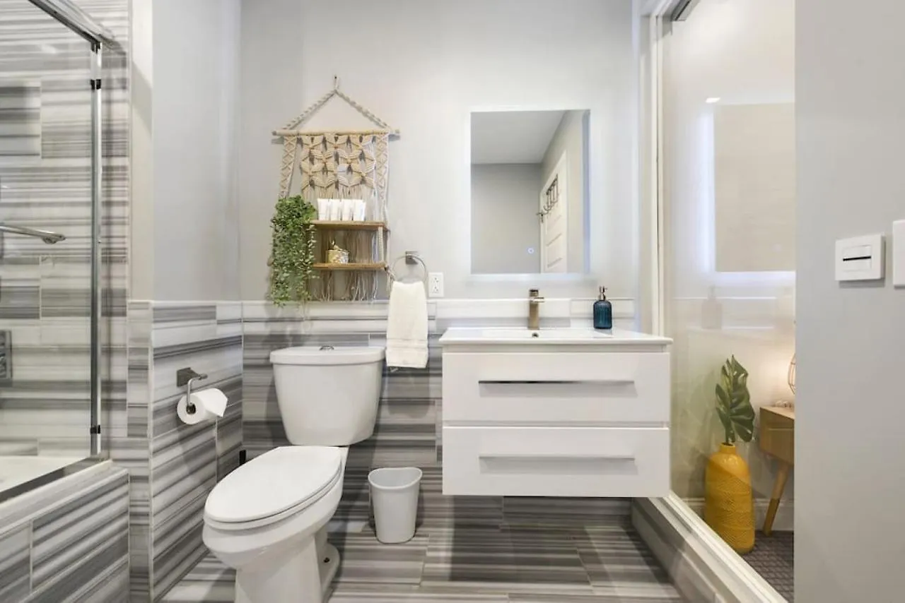 Hostwise Stays - The Washington At Chatham - Free Parking, Private Gym, More! Pittsburgh