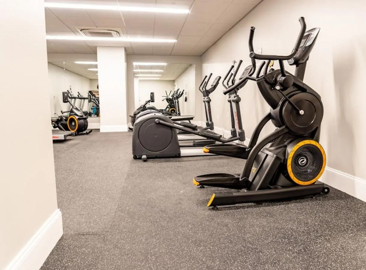 Apartamento Hostwise Stays - The Washington At Chatham - Free Parking, Private Gym, More! Pittsburgh Estados Unidos
